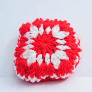 Red and White Crochet Bowl, Canada Inspired Catch-all, Small Desk Basket Organizer, Canadian Flag Themed, Valet Tray, Decorative Basket