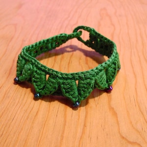 Plant Green Fantasy Leaves Bracelet, Crochet Unisex Jewelry, Hypoallergenic Cotton Bracelet, Leaf Bracelet with Glass Beads, Role-Playing