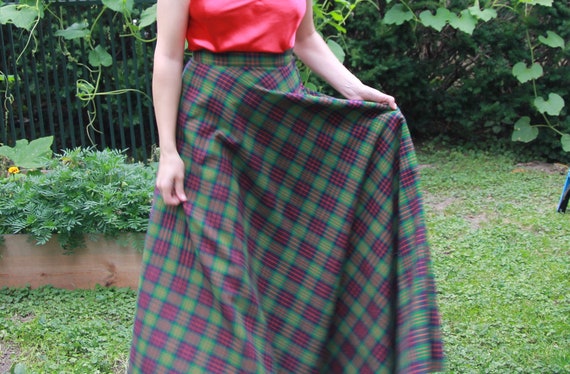 Green plaid full maxi skirt 28 waist