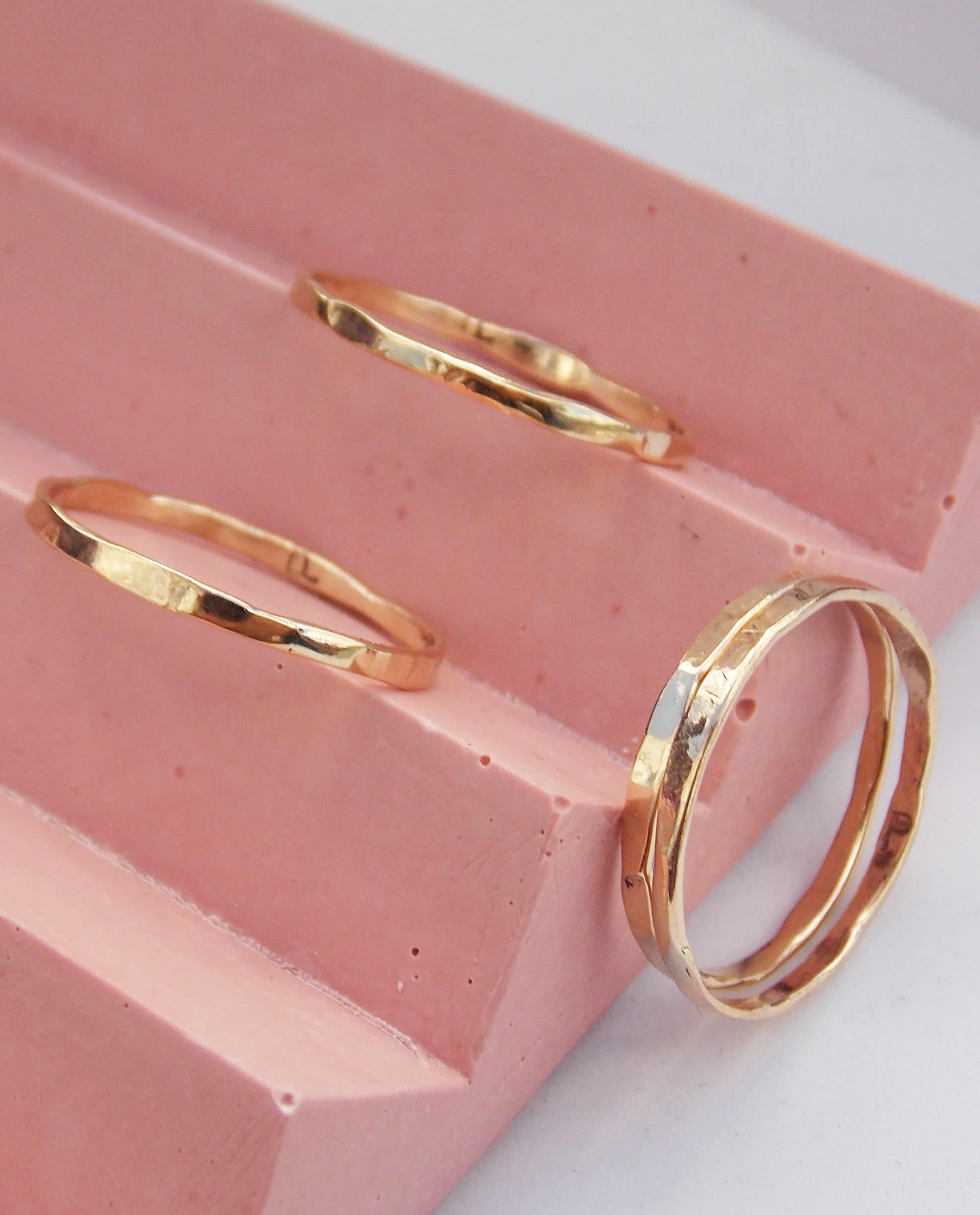 Thin 14k Gold Hammered Ring 14k Gold Filled dainty band delicate, Sta…