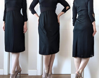 Vintage 80s does 40s black dress - knee length fitted dress w/ three quarter sleeves - gothic / film noir / femme fatale / business - size M