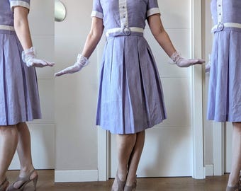 Vintage 50s-60s purple & white linen blend dress - short-sleeved fit and flare w/ belt and decorative buttons by House of Gala - size S/M