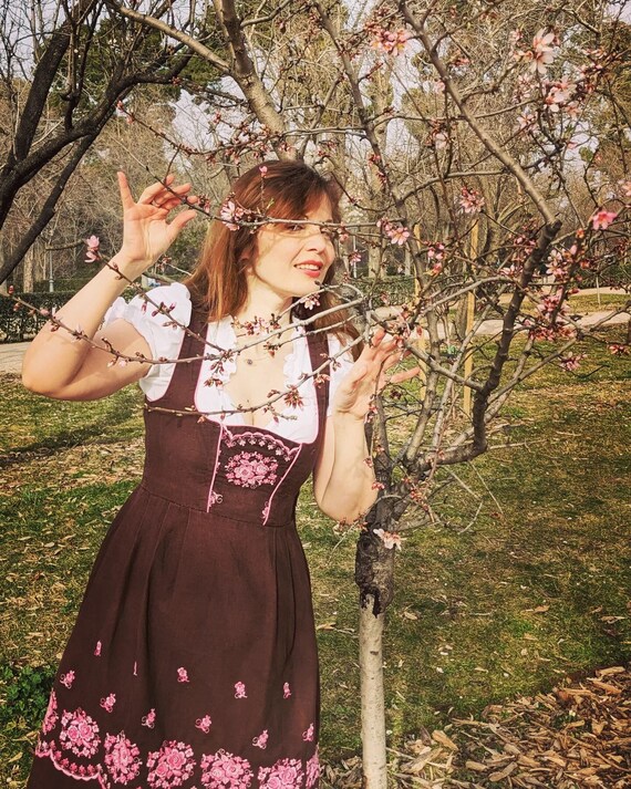 Vintage 60s-70s brown dirndl with pink floral embroidery - German /  Bavarian / Austrian / Oktoberfest / fairytale / folk dress - size M