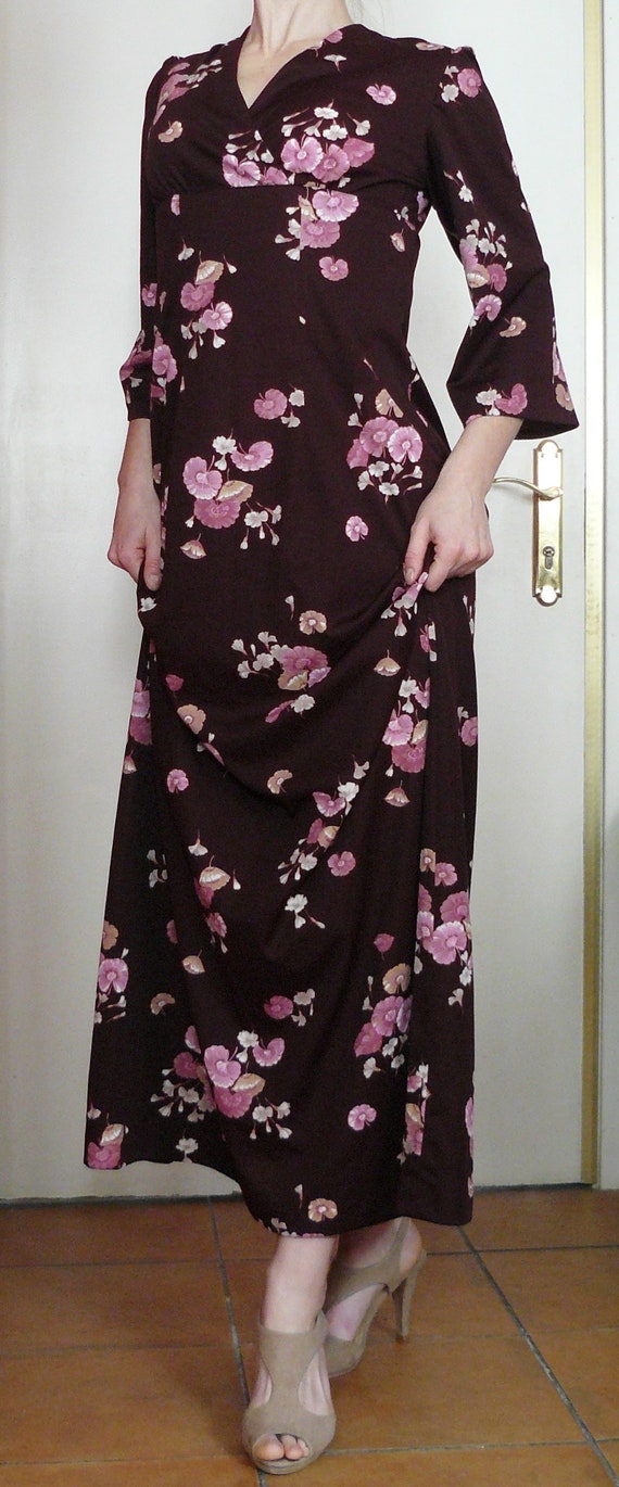 Vintage 70s brown maxi dress w/ pink, beige & whi… - image 3