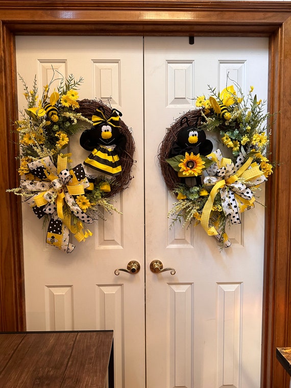Bee Wreath, Welcome Wreath, Bee Happy, Bumble Bee Wreath