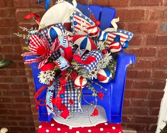 Patriotic Beach Centerpiece, July 4th Floral Decor, Beach Chair Pool Party Decor, Red White Blue Arrangement, Holiday Decor