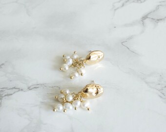 Clara // Pearl Cluster Earrings, Pearl Earrings, Modern Pearl Earrings, Gifts for her, Gifts under 50
