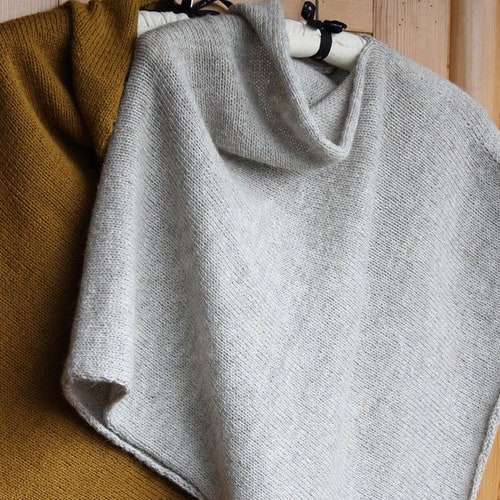 alpaca knit poncho elegant warm soft wrap Knit poncho Alpaca poncho Women cape Wool wrap Alpaca shawl Hand knitted Poncho laine