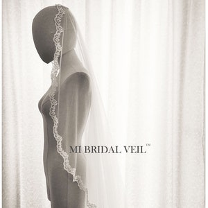 Mantilla Veil, Small Lace Mantilla Veil, Cathedral Lace Veil, Lace Wedding Veil, Bridal Veil Cathedral, Rose Lace Veil, Mi Bridal Veil