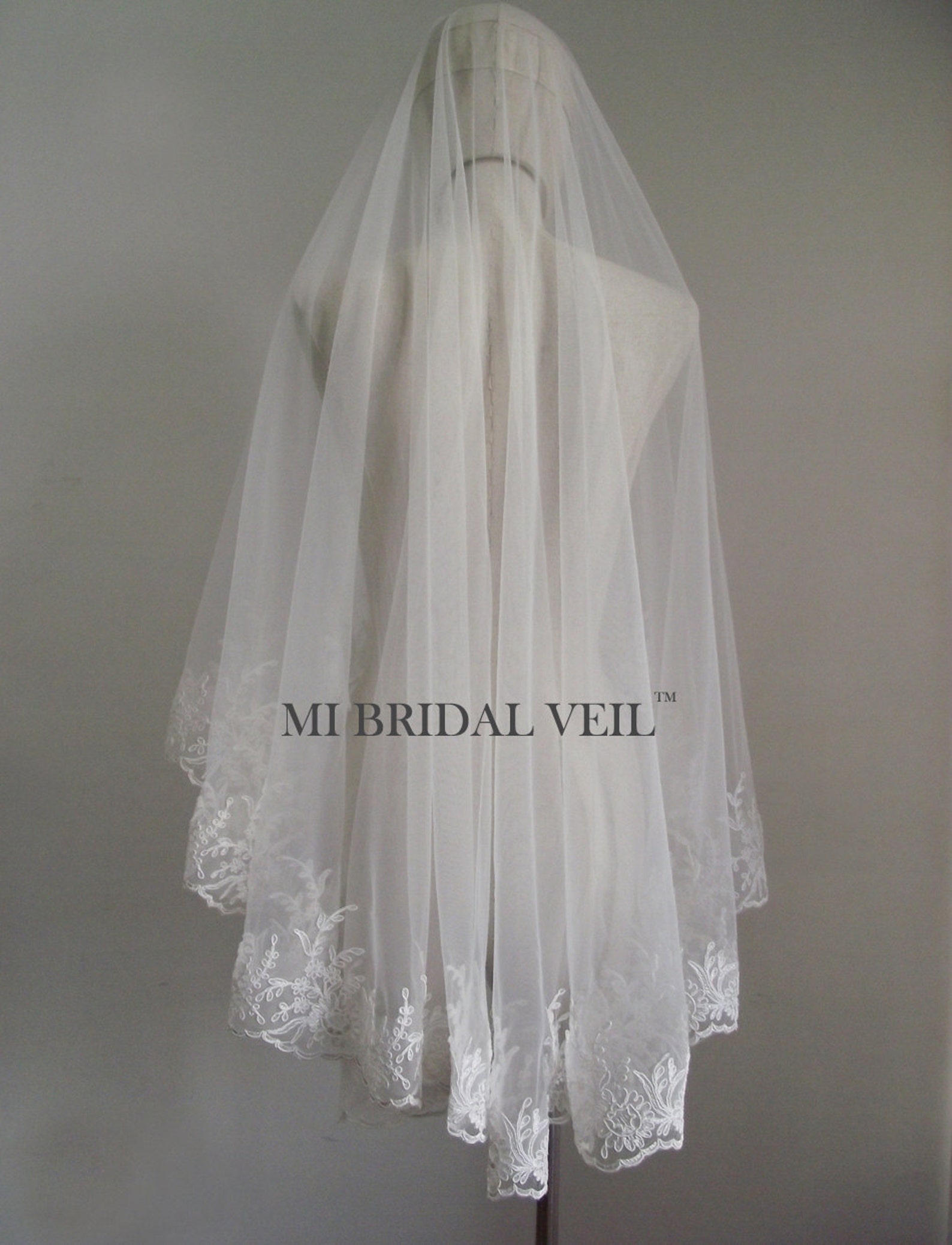 Lace Wedding Veil Floral and Leaf Lace Bridal Veil Mantilla Etsy