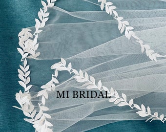 Lace Wedding Veil, Floral and Leaf Lace Bridal Veil, Small Leaf Lace Veil, Single Tier Wedding Veil, Boho Wedding Veil, Black/Ivory/White