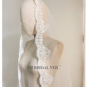 Mantilla Wedding Veil, Vintage Inspired Lace Veil, Spanish Wedding Veil, Lace Wedding Veil, Ivory/Silver Lace Bridal Veil, Mi Bridal Veil image 1