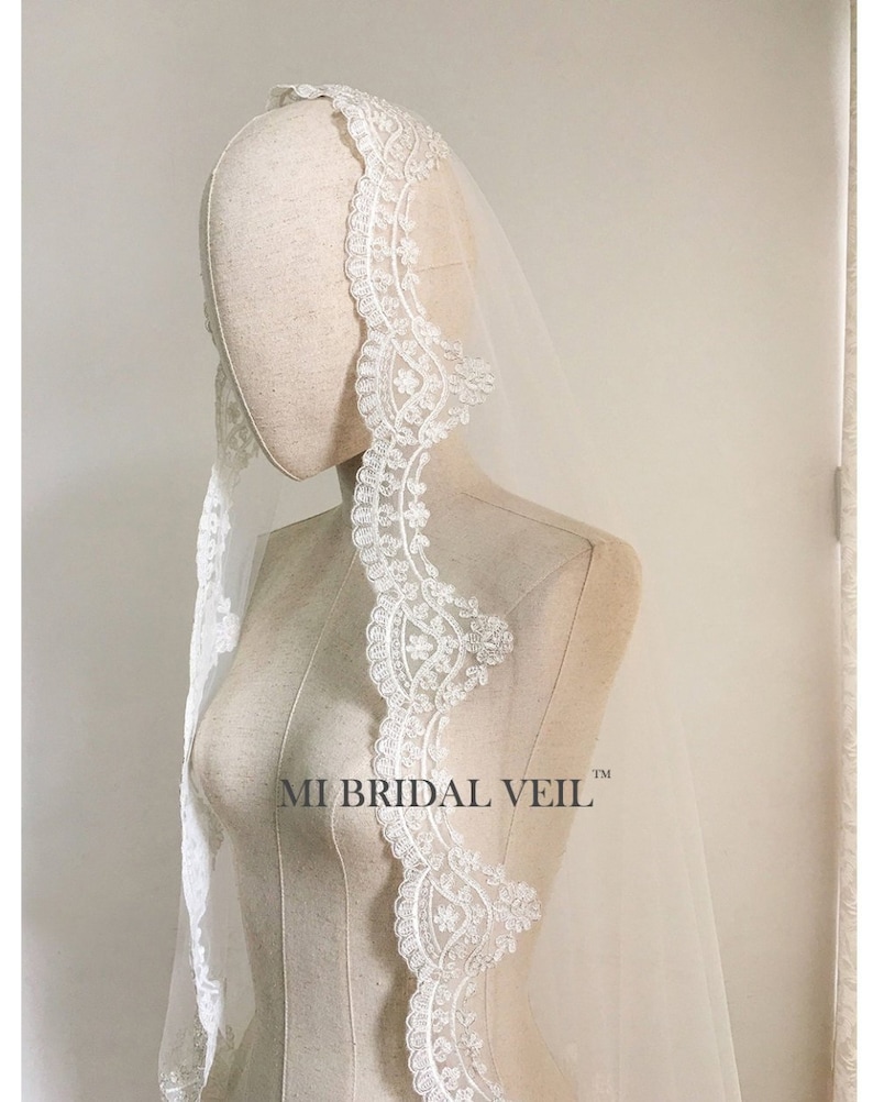 Mantilla Wedding Veil, Vintage Inspired Lace Veil, Spanish Wedding Veil, Lace Wedding Veil, Ivory/Silver Lace Bridal Veil, Mi Bridal Veil image 1