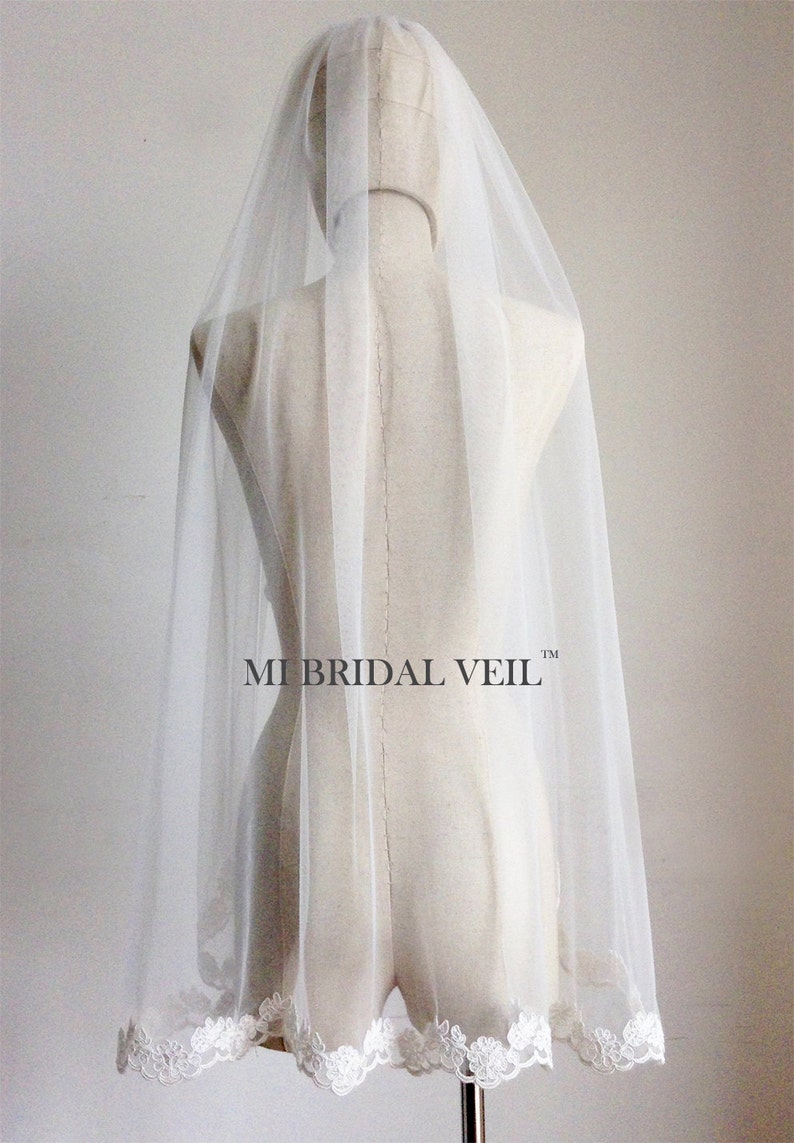 Lace Wedding Veil, Fingertip Lace Veil, Bridal Lace at Chest, Rose Lace Veil, Single Tier Lace Veil, Mi Bridal Veil image 3