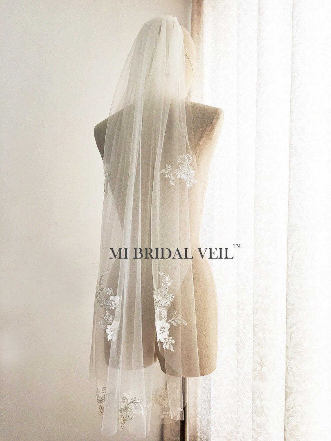 Lace Wedding Veil Lace Applique Veil Fingertip Lace Veil Etsy
