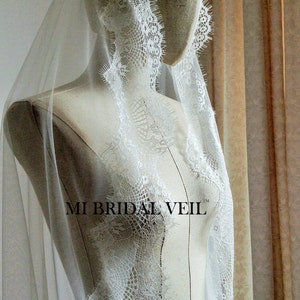 Chantilly Lace Veil, Lace Wedding Veil in Waltz Length, Eyelash Lace Bridal Veil, Mantilla Wedding Veil, Lace Veil w Blusher, Mi Bridal Veil