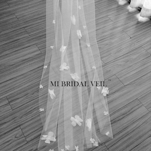 Flower Wedding Veil, Wedding Veil with Flowers, Petal Wedding Veil, Boho Wedding Veil, Floral Wedding Veil, Soft Bridal Veil, Mi Bridal Veil