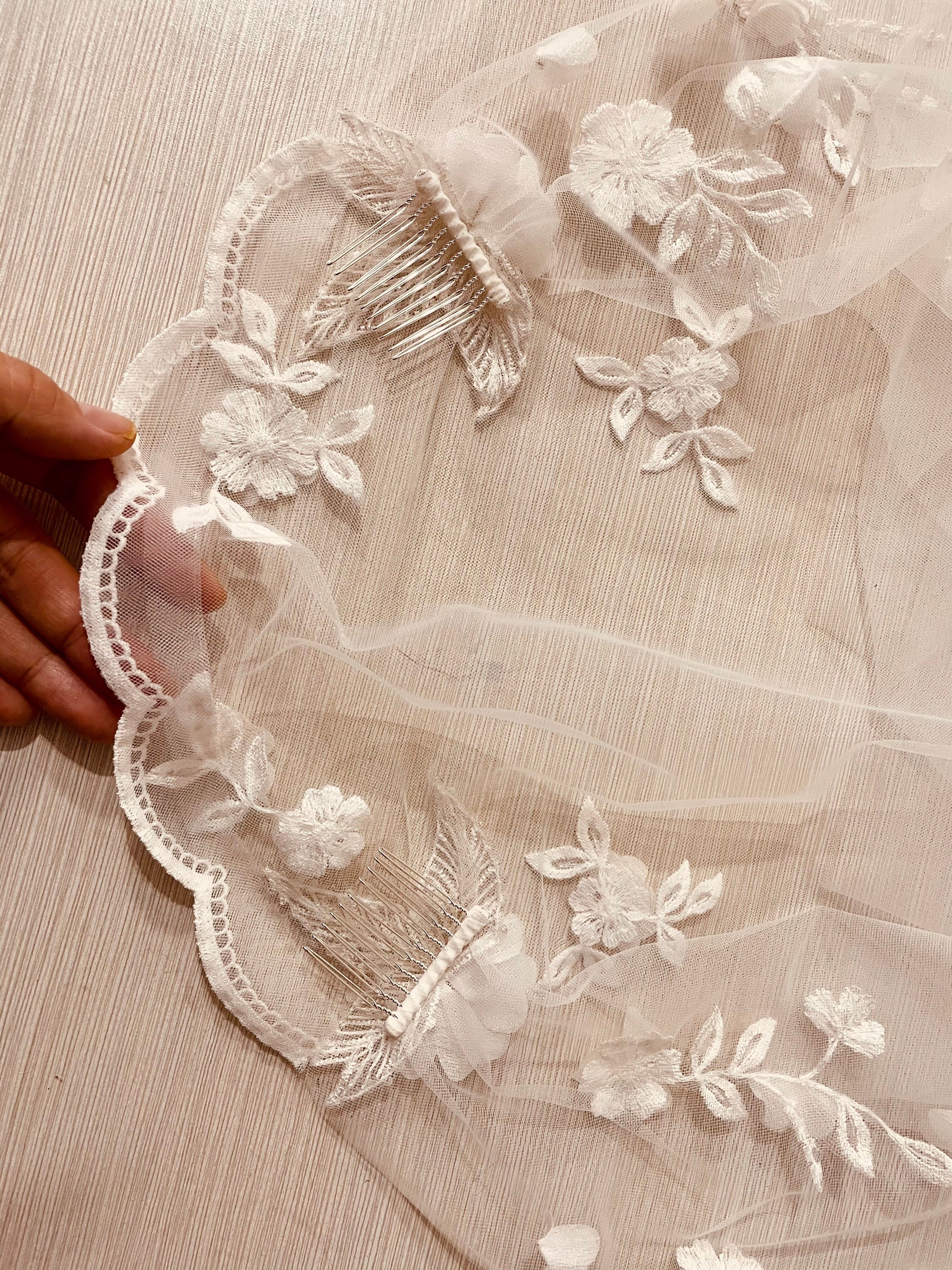 Juliet Cap veil, Boho Wedding Veil, Vintage Wedding Veil, Beaded Cap Veil, Flower Cap Veil, Flower Wedding Veil, Flower Veil, Mi Bridal