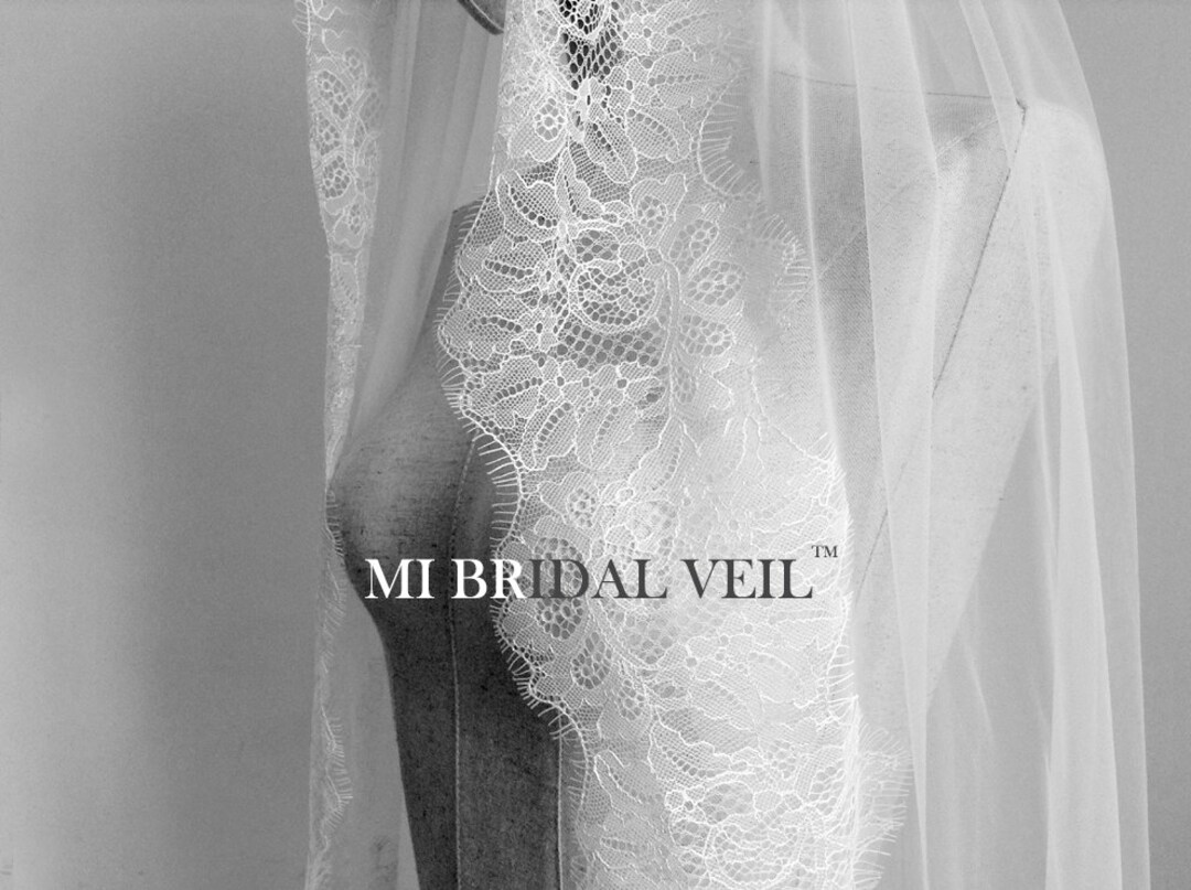 Lace Wedding Veil, Fingertip Wedding Veil, Chantilly Lace Bridal Veil