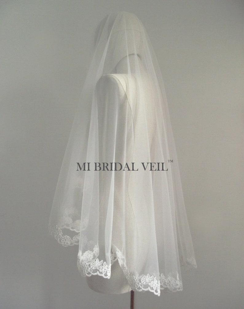 Lace Wedding Veil, Rose Lace Veil, Lace Bridal Veil, Mantilla Lace Veil, Veil w Blusher, Bridal Veil Fingertip, Mi Bridal Veil, Hand Made 画像 4