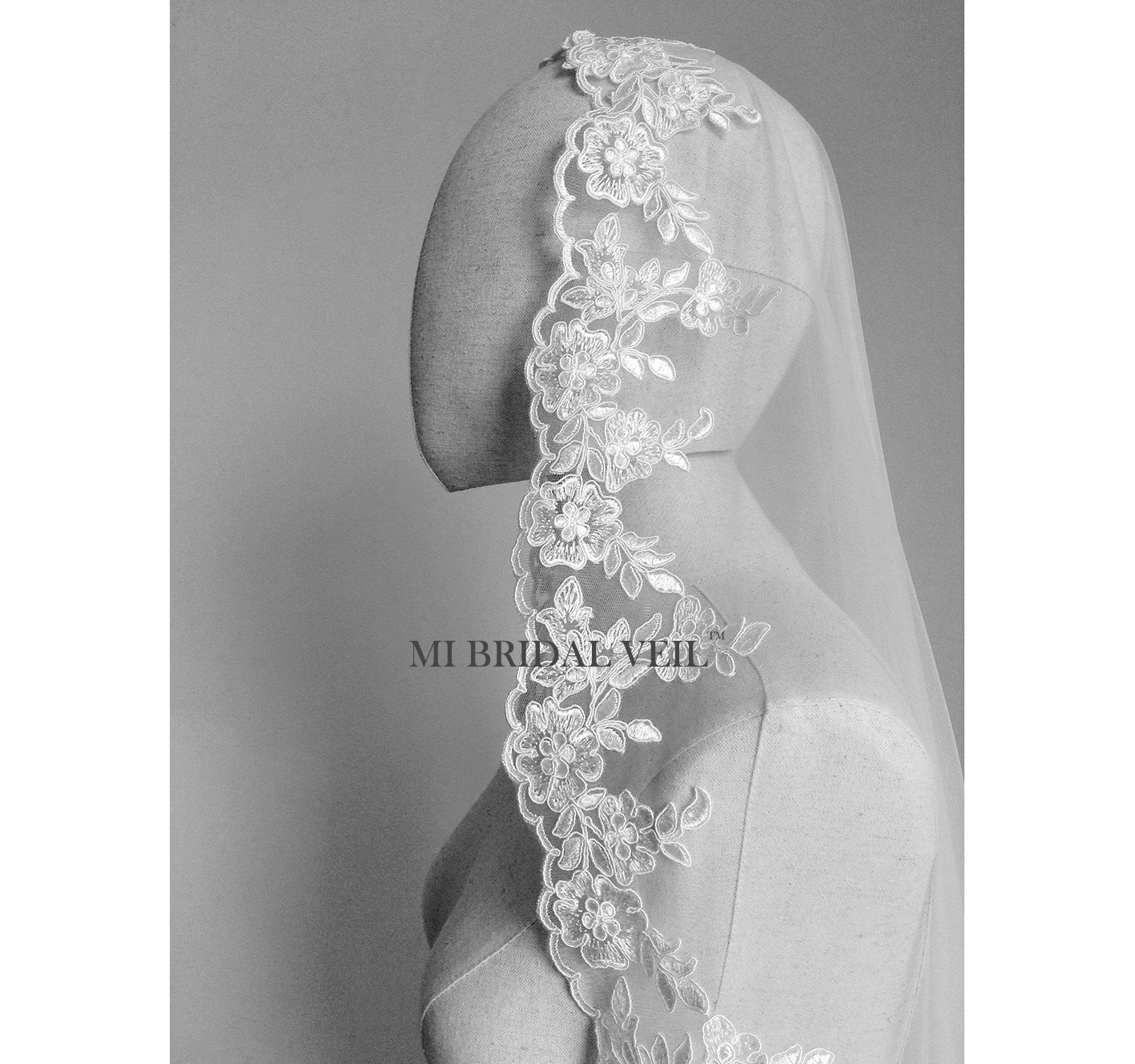 Lace Veil Lace Wedding Veil Lace Bridal Veil Fingertip Etsy