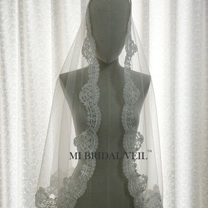 Mantilla Wedding Veil, Vintage Inspired Lace Veil, Spanish Wedding Veil, Lace Wedding Veil, Ivory/Silver Lace Bridal Veil, Mi Bridal Veil image 3