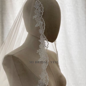 Lace Wedding Veil, Mantilla Veil, Cathedral Wedding Veil, Vintage Inspired Rose Lace Veil, Rose w Leaf Lace, Flower Veil, Mi Bridal Veil