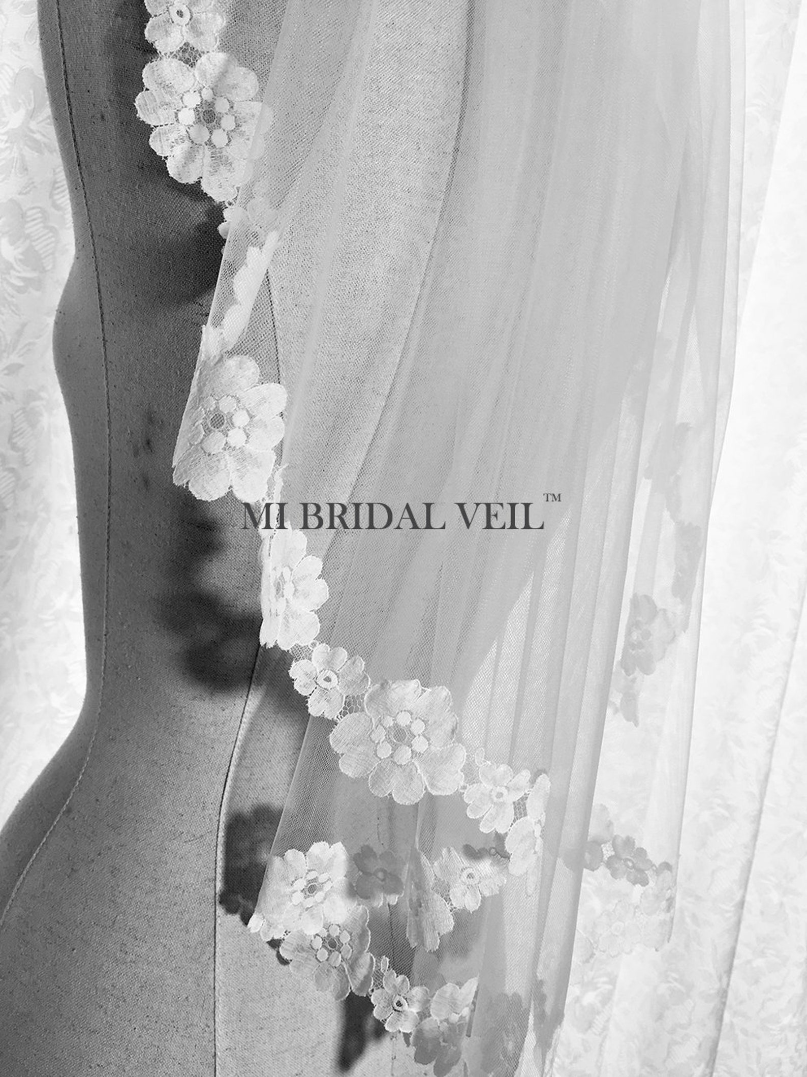 Lace Wedding Veil Chantilly Lace Veil Boho Wedding Veil Etsy