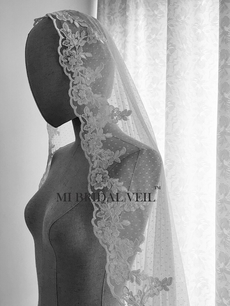 Dotted Tulle Veil. Polka Dot Veil. Mantilla Veil. Vintage Etsy