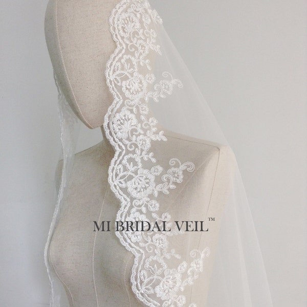 Lace Wedding Veil, Mantilla Lace Veil, Bridal Veil Fingertip, Rose Lace Veil, Vintage Inspired Mantilla Veil, Mi Bridal Veil, Hand Made