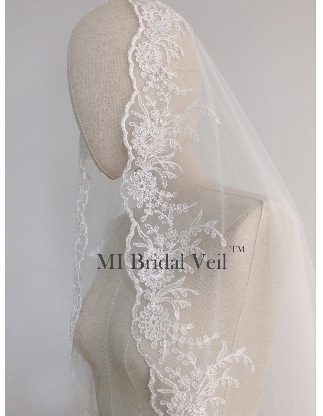Lace Wedding Veil Floral and Leaf Lace Bridal Veil Mantilla Etsy