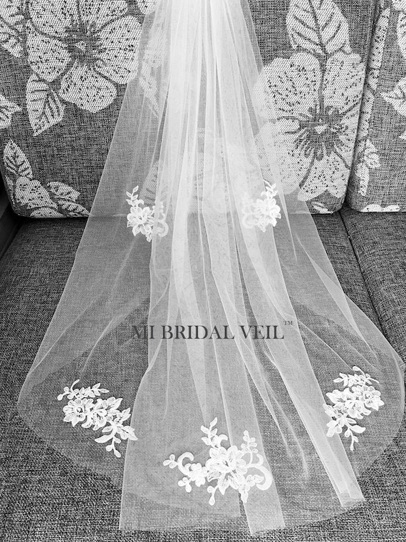 Lace applique veil Clearance