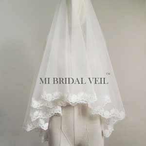 Lace Wedding Veil, Rose Lace Veil, Lace Bridal Veil, Mantilla Lace Veil, Veil w Blusher, Bridal Veil Fingertip, Mi Bridal Veil, Hand Made 画像 2