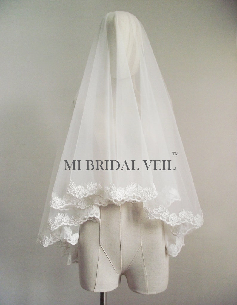 Lace Wedding Veil, Rose Lace Veil, Lace Bridal Veil, Mantilla Lace Veil, Veil w Blusher, Bridal Veil Fingertip, Mi Bridal Veil, Hand Made 画像 2