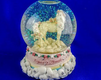 Water globe globes musical snow hummingbird tune memories Snow globe | Etsy