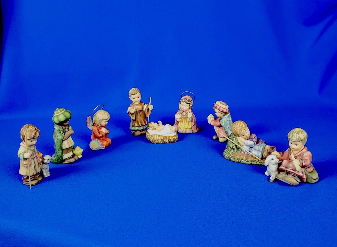 Berta Hummel Miniature Nativity Set Etsy