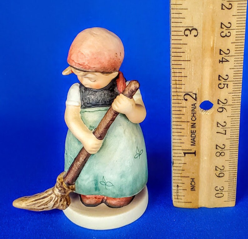 hummel figurine little sweeper