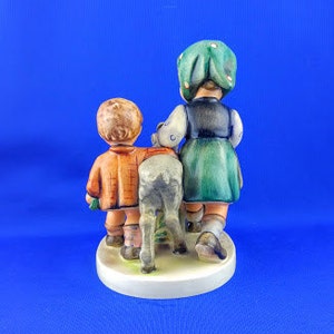 Homeward Bound Hummel Figurine image 3