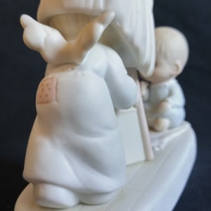 Baby's First Picture Precious Moments Figurine image 4