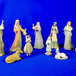 Hawthorne Heavenly Blessings Christmas Tree Nativity