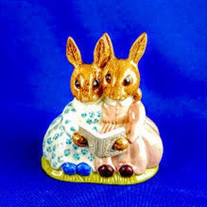 Bunnykins Storytime - Royal Doulton