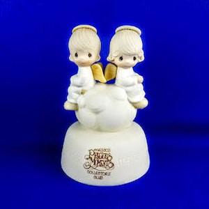 Love Goes On Forever Precious Moments Figurines