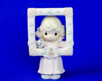 You're as Pretty as a Picture - Precious Moments Figurine