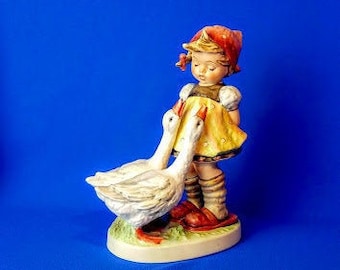 Figura Hummel de 7 pulgadas de la Niña Ganso de la década de 1950