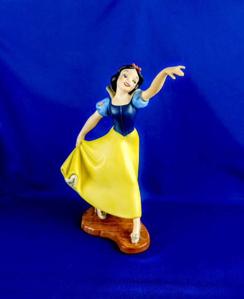 WDCC Snow White The Fairest One Of All Etsy