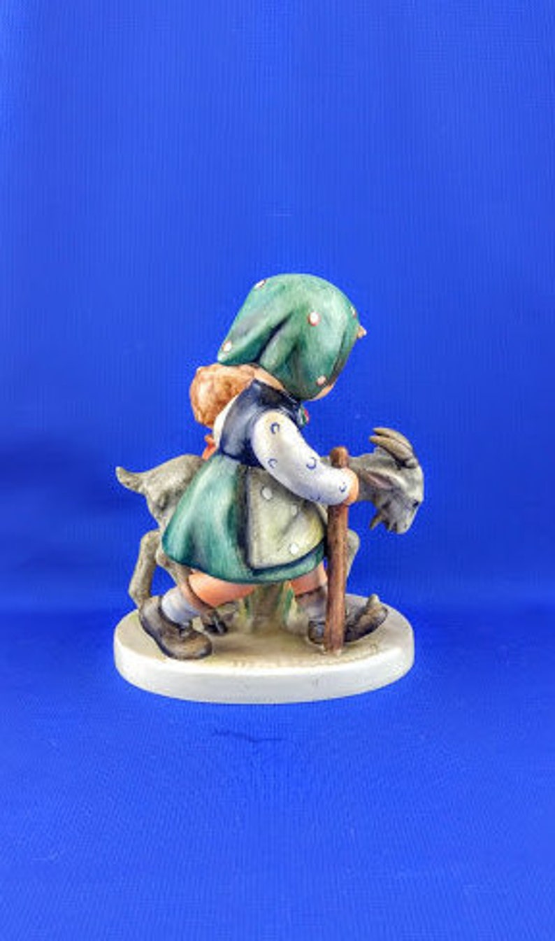 Homeward Bound Hummel Figurine image 2