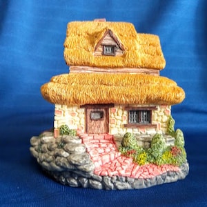 Canterbury Inn  -  Olde England&#39;s Classic Cottages