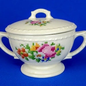 Taylor Smith Petit Point sockerskål