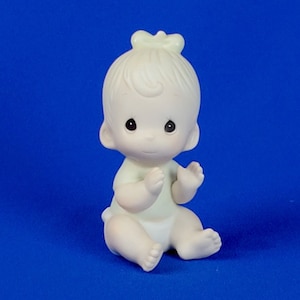 Baby Girl Precious Moments Figur