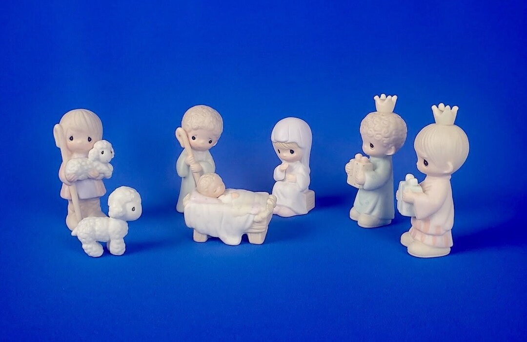 Vintage 1982 Precious Moments Mini Nativity Set ~ Come Let Us Adore Him